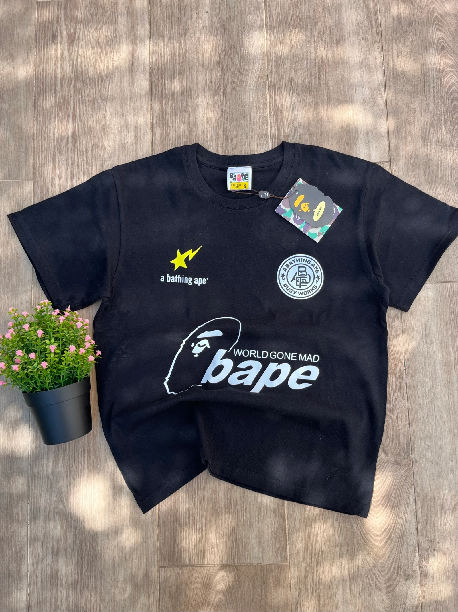 Camiseta BAPE | World Gone Mad | Negra | Talla S